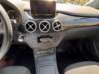 Usata Mercedes B180 122 CV (89 kW) 2012 Grigio Utilitaria