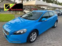 Usata Volvo V40 Momentum 120 CV (88 kW) 2015 Bluazzurro Berlina
