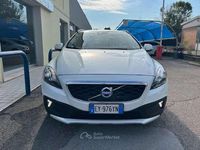 Usata Volvo V40 CC Ocean Race 115 CV (84 kW) 2015 Bianco Station wagon