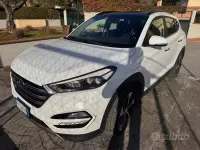 Usata Hyundai Tucson Xpossible 136 CV (100 kW) 2016 Bianco SUV