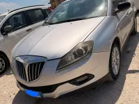 Usata Lancia Delta 120 CV (88 kW) 2009 Grigio Utilitaria