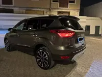 Usata Ford Kuga 140 CV (102 kW) 2014 Grigio SUV