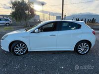 Usata Alfa Romeo Giulietta Distinctive 105 CV (77 kW) 2011 Bianco Berlina