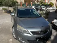 Usata Opel Astra 131 CV (96 kW) 2012 Grigio Berlina