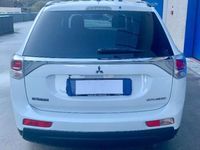 Usata Mitsubishi Outlander Instyle 150 CV (110 kW) 2013 Bianco perlato SUV
