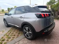 Usata Peugeot 3008 Allure 131 CV (96 kW) 2023 Grigio SUV