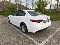 Usata Alfa Romeo Giulia 150 CV (110 kW) 2016 Bianco Berlina