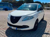 Usata Lancia Ypsilon 69 CV (50 kW) 2014 Bianco Utilitaria