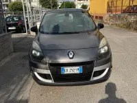 Usata Renault Scénic III Luxe 131 CV (96 kW) 2011 Grigio Monovolume