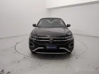 Begagnad VW T-Roc Cabriolet Style 110 HK (80 kW) 2023 Svart Cab