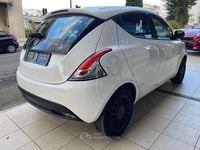 Usata Lancia Ypsilon 69 CV (50 kW) 2022 Bianco Utilitaria