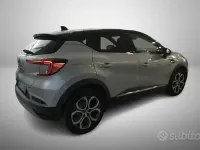 Usata Renault Captur Techno 101 CV (74 kW) 2023 Grigio SUV