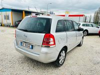 usata Opel Zafira 1.6 metano 7 posti 2012