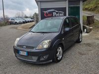 Usata Ford Fiesta Ghia 75 CV (55 kW) 2007 Grigio Utilitaria