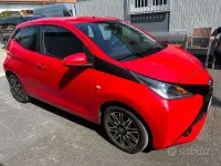 Usata Toyota Aygo 69 CV (50 kW) 2016 Rosso Utilitaria
