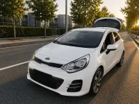 Usata Kia Rio 75 CV (55 kW) 2015 Bianco Berlina