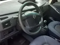 Usata Lancia Musa 90 CV (66 kW) 2010 Argento Monovolume