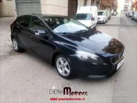Usata Volvo V40 Kinetic 115 CV (84 kW) 2015 Nero Berlina