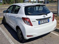 Usata Toyota Yaris Trend 90 CV (66 kW) 2013 Bianco Utilitaria