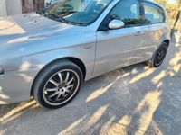 Usata Alfa Romeo 147 120 CV (88 kW) 2007 Grigio Utilitaria