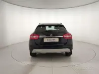 Usata Mercedes GLA180 Executive 122 CV (89 kW) 2015 Nero SUV