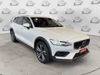 Usata Volvo V60 CC Ultimate 197 CV (144 kW) 2023 Bianco Station wagon