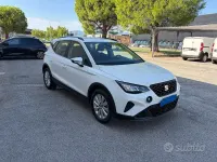 Usata Seat Arona Style 110 CV (80 kW) 2023 Bianco pastello SUV