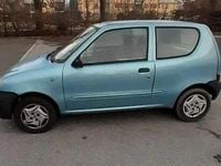 Usata Fiat 600 54 CV (39 kW) 2005 Blu Berlina
