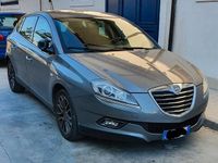 Usata Lancia Delta 120 CV (88 kW) 2011 Grigio Utilitaria