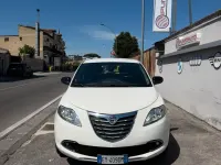 Usata Lancia Ypsilon Gold 95 CV (69 kW) 2015 Bianco Utilitaria