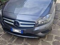 Usata Mercedes A180 109 CV (80 kW) 2015 Grigio Berlina