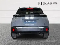 Usata Peugeot 2008 Allure 101 CV (74 kW) 2024 Grigio SUV