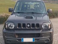 Usata Suzuki Jimny 86 CV (63 kW) 2010 Grigio SUV