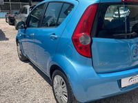 Usata Opel Agila 65 CV (47 kW) 2009 Blu Utilitaria