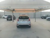 Usata Ford Fiesta 92 CV (67 kW) 2010 Grigio Berlina