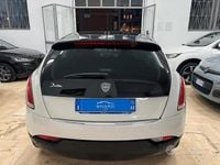 Usata Lancia Delta 120 CV (88 kW) 2011 Beige Utilitaria