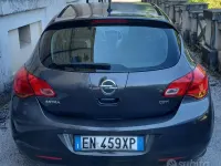 Usata Opel Astra 110 CV (80 kW) 2012 Grigio Berlina