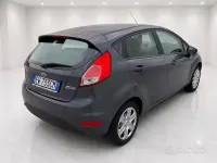Usata Ford Fiesta Titanium 80 CV (58 kW) 2014 Grigio Utilitaria