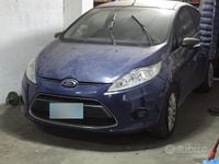 Usata Ford Fiesta 96 CV (70 kW) 2012 Blu Utilitaria