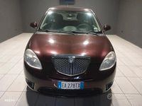 Usata Lancia Ypsilon 78 CV (57 kW) 2010 Viola Utilitaria