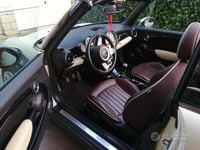 Usata Mini Cooper Cabriolet 122 CV (89 kW) 2010 Beige Cabrio