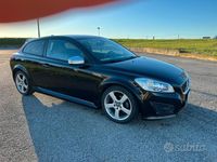 Usata Volvo C30 R-Design 115 CV (84 kW) 2011 Nero Utilitaria