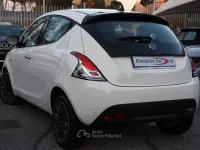 Usata Lancia Ypsilon S 69 CV (50 kW) 2021 Bianco pastello Utilitaria