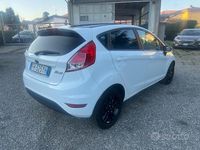 Usata Ford Fiesta 95 CV (69 kW) 2017 Bianco Berlina