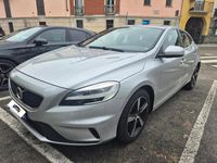 Usata Volvo V40 R-Design 119 CV (87 kW) 2017 Argento Berlina