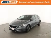 Usata Volvo V40 Momentum 150 CV (110 kW) 2017 Grigio Berlina