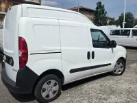 Usata Opel Combo 105 CV (77 kW) 2017 Bianco / pastello Monovolume