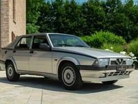 Usata Alfa Romeo 75 145 CV (106 kW) 1989 Argento Berlina