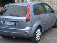 Usata Ford Fiesta 68 CV (50 kW) 2007 Blu Utilitaria