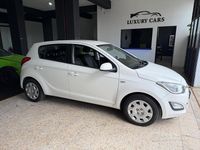 Usata Hyundai i20 74 CV (54 kW) 2012 Bianco Utilitaria
